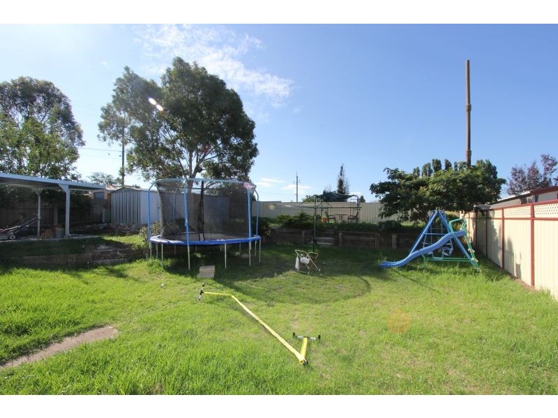37 Buffalo Crescent, Goulburn NSW 2580