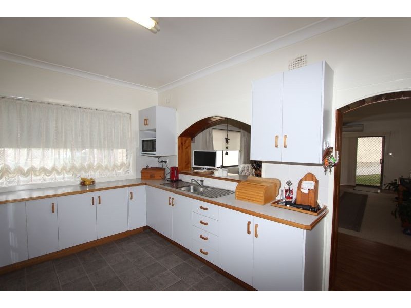 18 Garfield Avenue, Goulburn NSW 2580