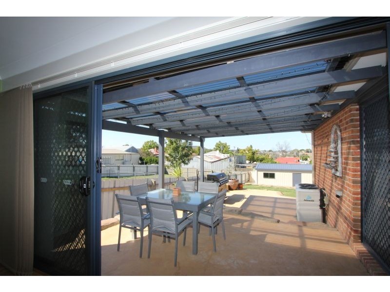 17 Robinson Street, Goulburn NSW 2580