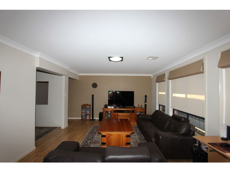 17 Robinson Street, Goulburn NSW 2580