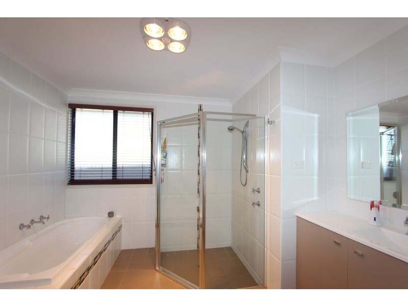 17 Robinson Street, Goulburn NSW 2580