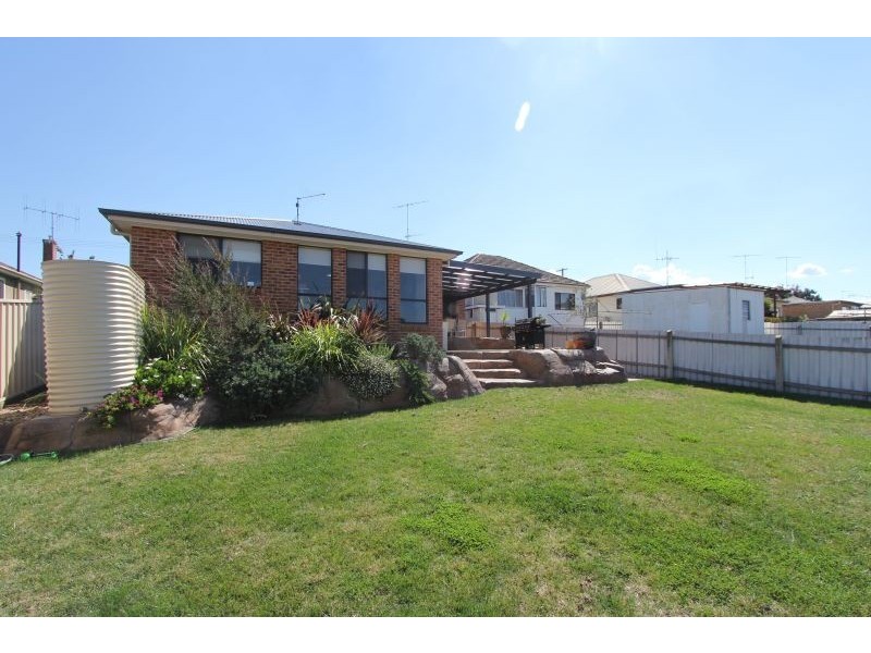 17 Robinson Street, Goulburn NSW 2580