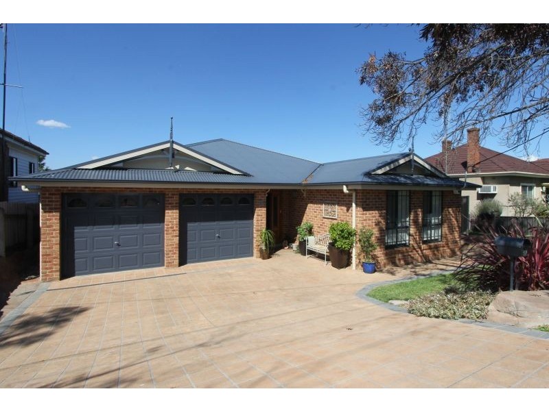 17 Robinson Street, Goulburn NSW 2580