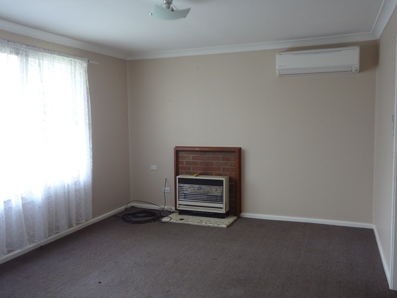 69 Robinson Street, Goulburn NSW 2580