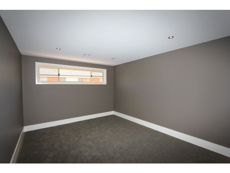 12 Mewburn Drive, Goulburn NSW 2580