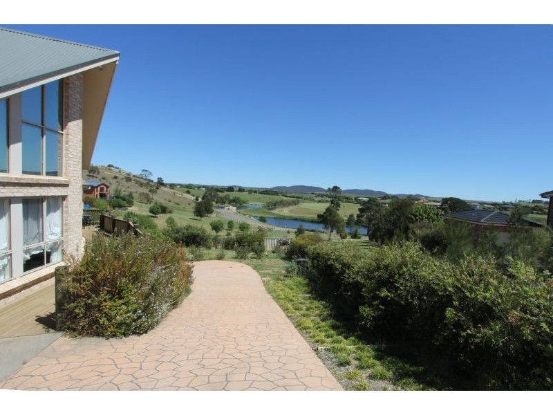 26 Constantina Circuit, Goulburn NSW 2580