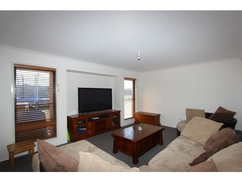 2 Ash Close, Goulburn NSW 2580