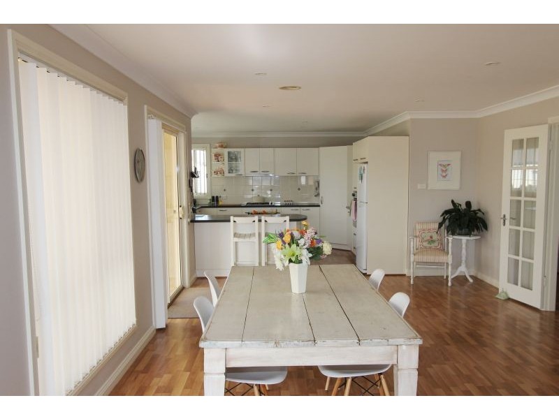 30 Crestwood Drive, Goulburn NSW 2580