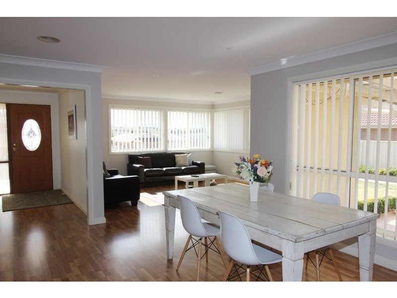 30 Crestwood Drive, Goulburn NSW 2580