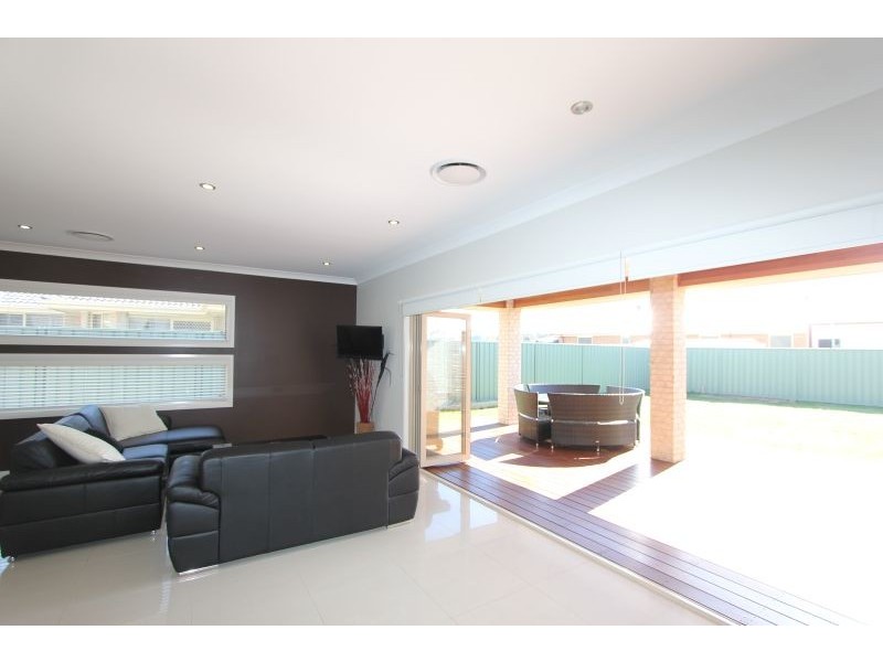 4 Lambert Drive, Goulburn NSW 2580