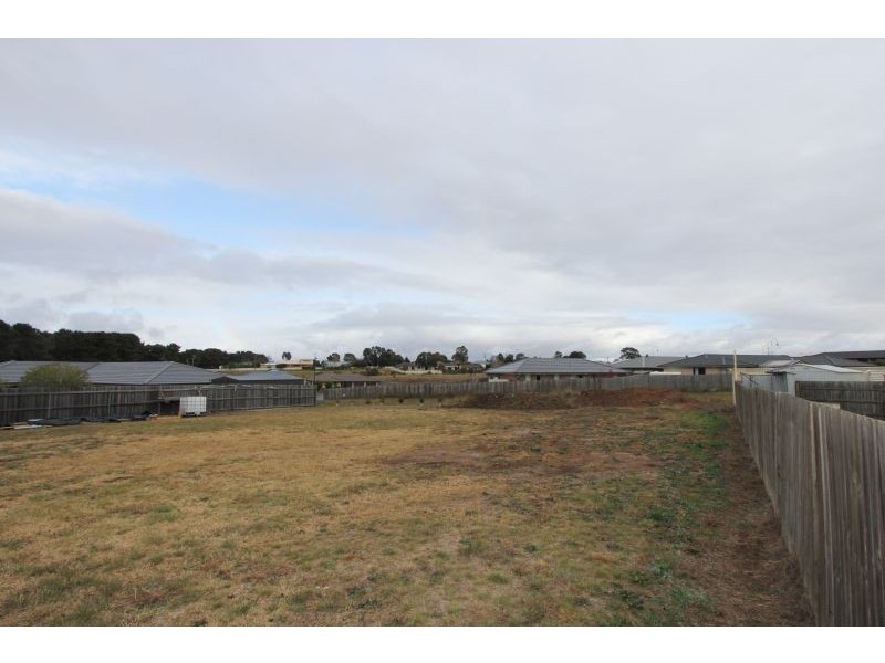 16 McGuire Drive, Goulburn NSW 2580