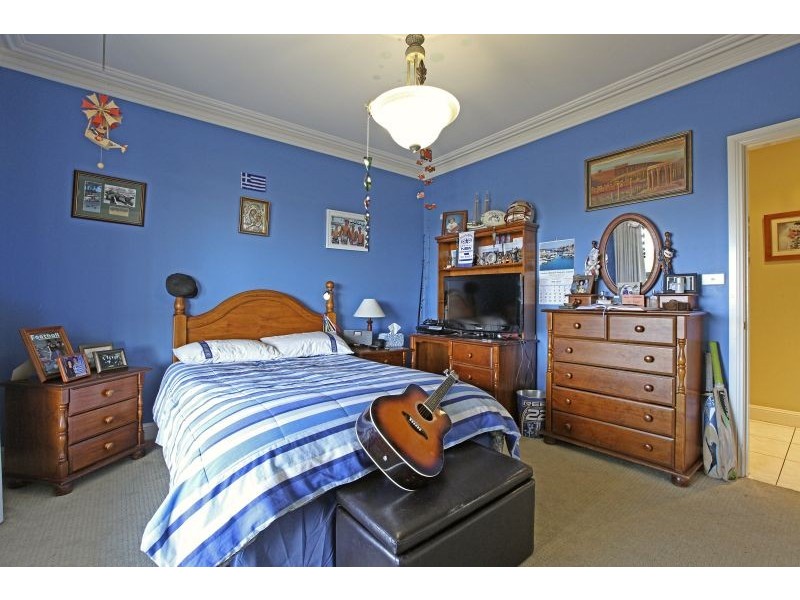 19 Park Close, Goulburn NSW 2580