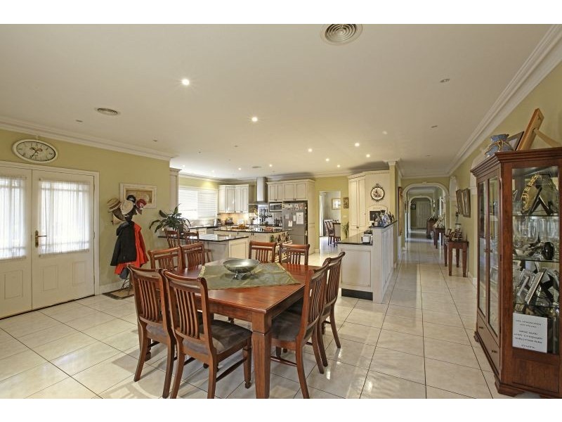 19 Park Close, Goulburn NSW 2580