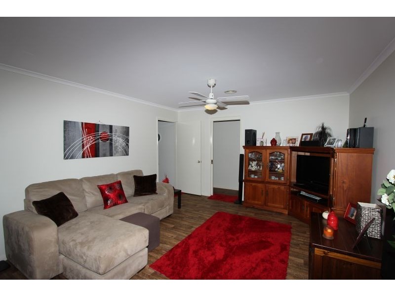 6 Joanna Place, Goulburn NSW 2580