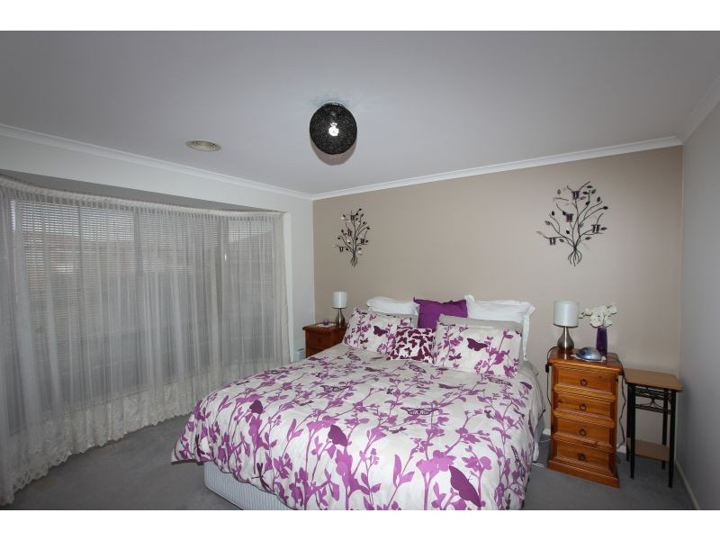 6 Joanna Place, Goulburn NSW 2580