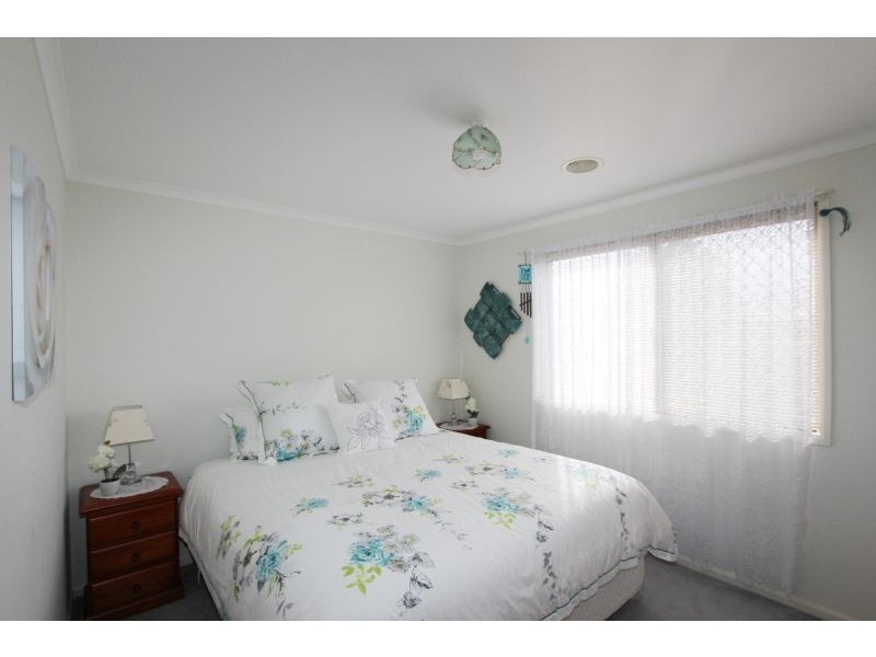 6 Joanna Place, Goulburn NSW 2580