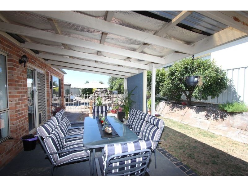 6 Joanna Place, Goulburn NSW 2580