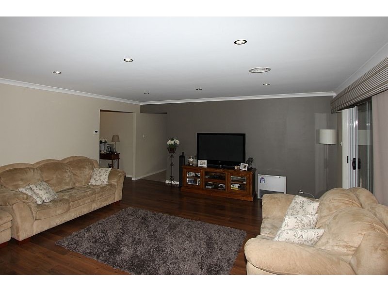 10 Abbey Road, Goulburn NSW 2580