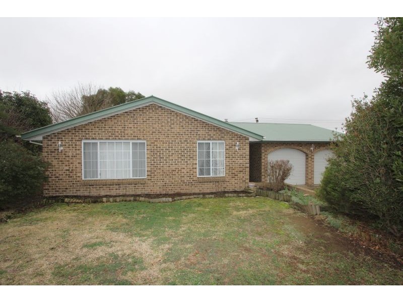 38 Ballanya Avenue, Goulburn NSW 2580