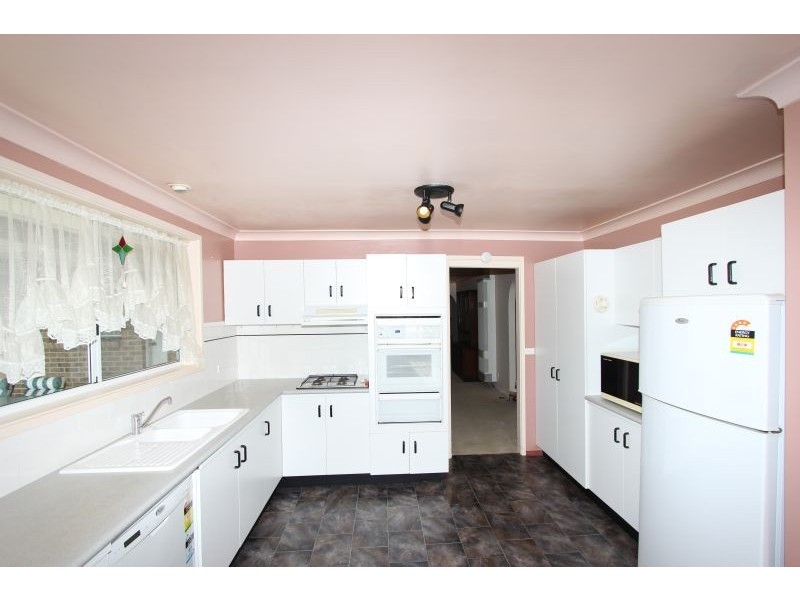 38 Ballanya Avenue, Goulburn NSW 2580