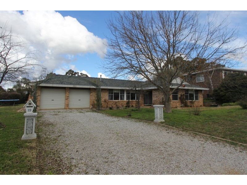19 Boomerang Drive, Goulburn NSW 2580