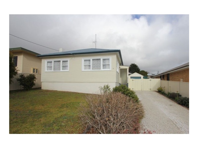98 Combermere Street, Goulburn NSW 2580