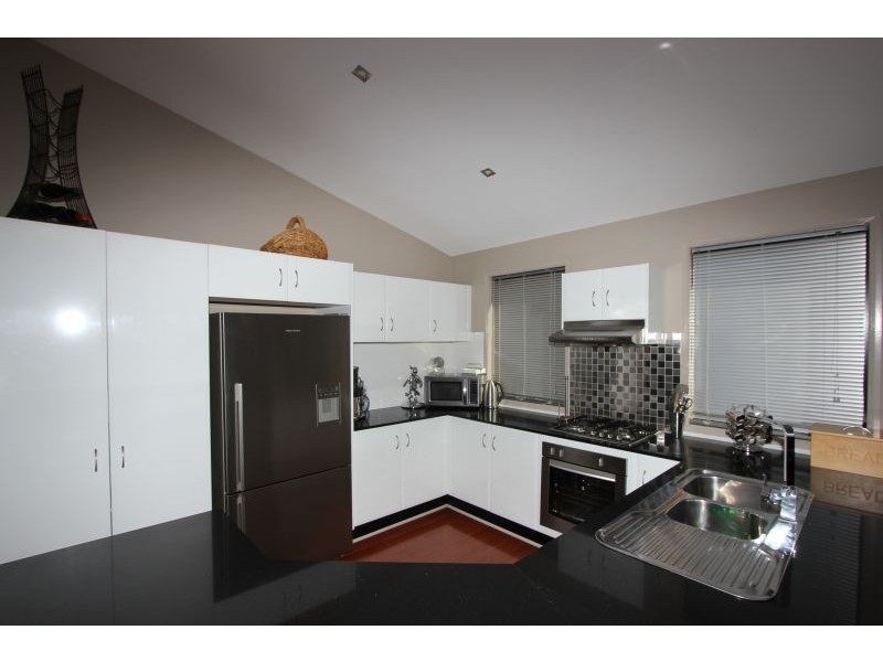 85 Slocombe Street, Goulburn NSW 2580