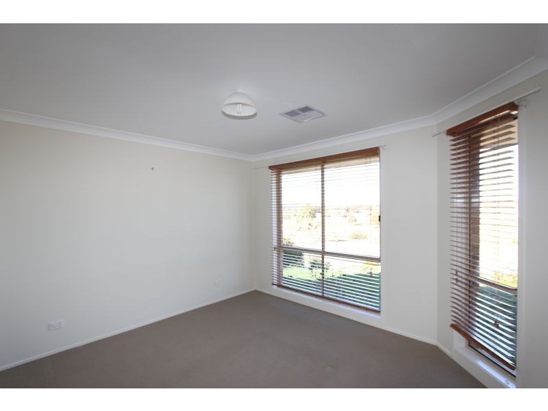 33 Green Valley Road, Goulburn NSW 2580