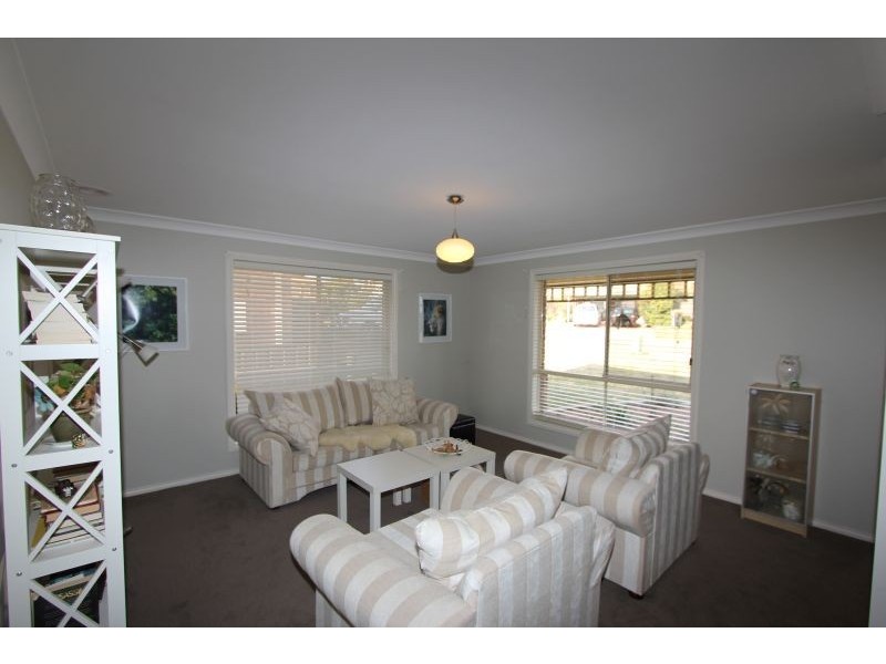 16 Amaroo Place, Goulburn NSW 2580