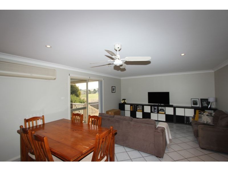 16 Amaroo Place, Goulburn NSW 2580