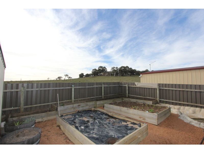 16 Amaroo Place, Goulburn NSW 2580