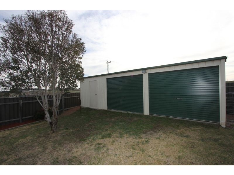 16 Amaroo Place, Goulburn NSW 2580