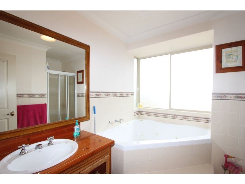 17 Endeavour Avenue, Goulburn NSW 2580