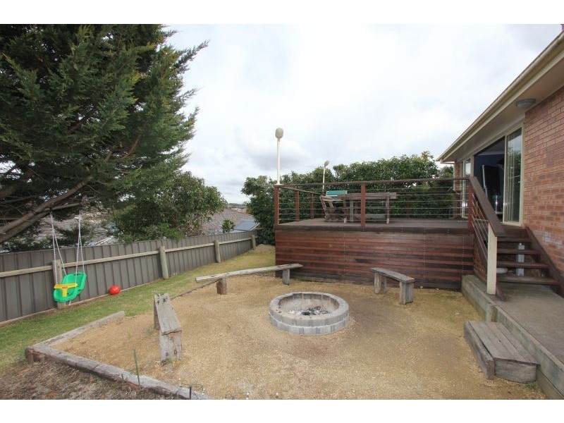 17 Endeavour Avenue, Goulburn NSW 2580