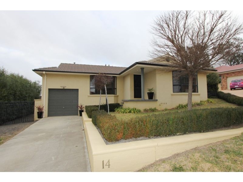 14 Ivy Lea Place, Goulburn NSW 2580