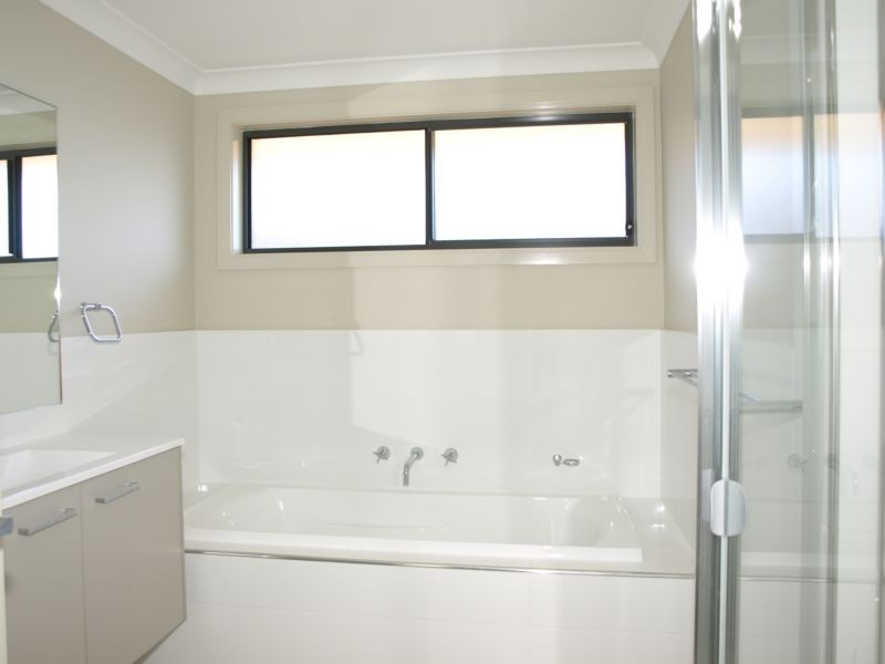 20 Mewburn Drive, Goulburn NSW 2580