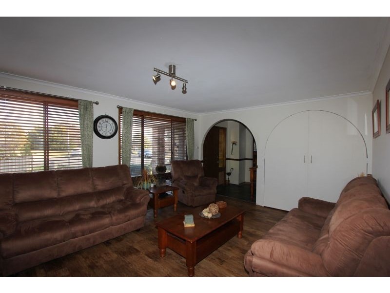 11 Kerr Place, Goulburn NSW 2580