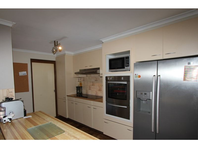 11 Kerr Place, Goulburn NSW 2580