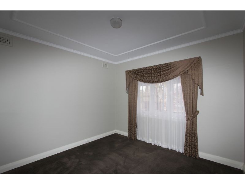 81 Clinton Street, Goulburn NSW 2580