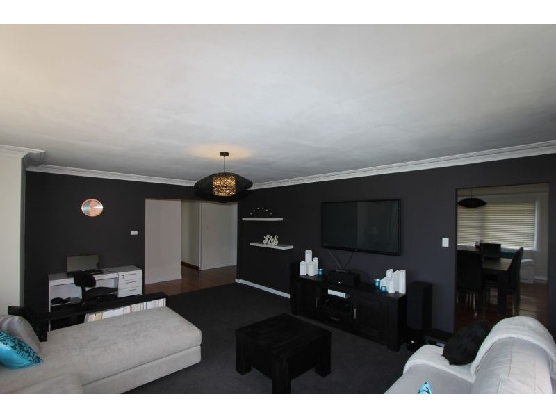 4 Hoddle Avenue, Goulburn NSW 2580