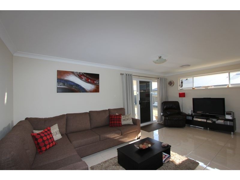 24 Mewburn Drive, Goulburn NSW 2580
