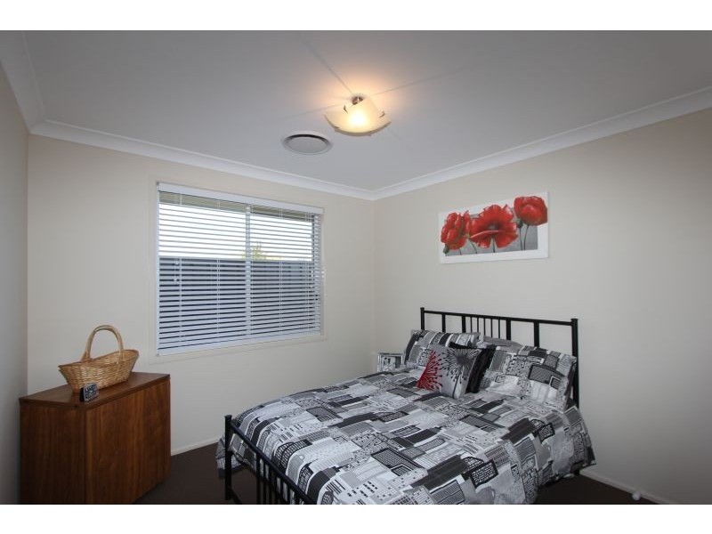 24 Mewburn Drive, Goulburn NSW 2580