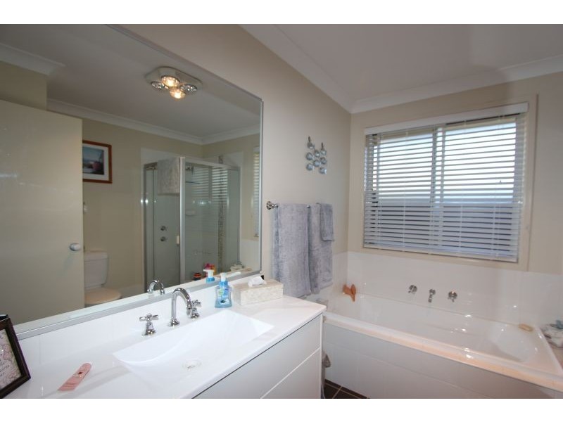24 Mewburn Drive, Goulburn NSW 2580