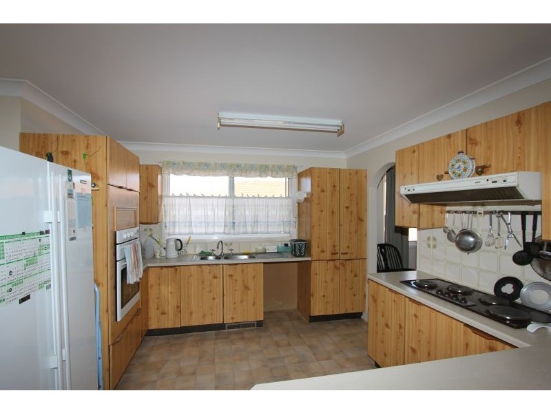 11 Ballanya Avenue, Goulburn NSW 2580