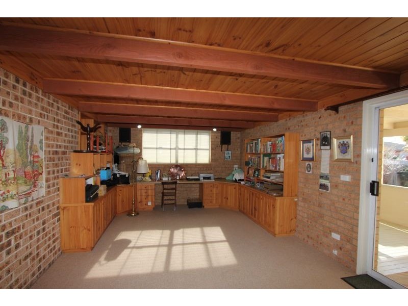 11 Ballanya Avenue, Goulburn NSW 2580