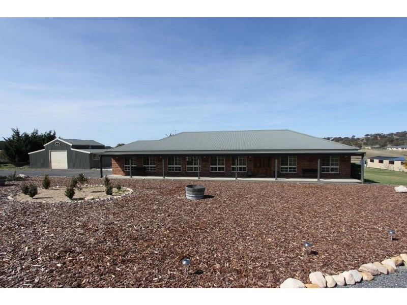 330 Run O Waters Drive, Goulburn NSW 2580