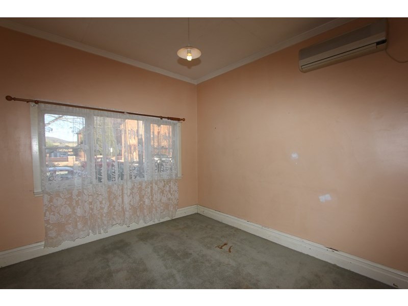 228 Bourke Street, Goulburn NSW 2580