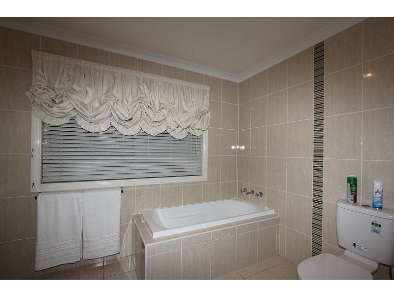 10 Abbey Road, Goulburn NSW 2580