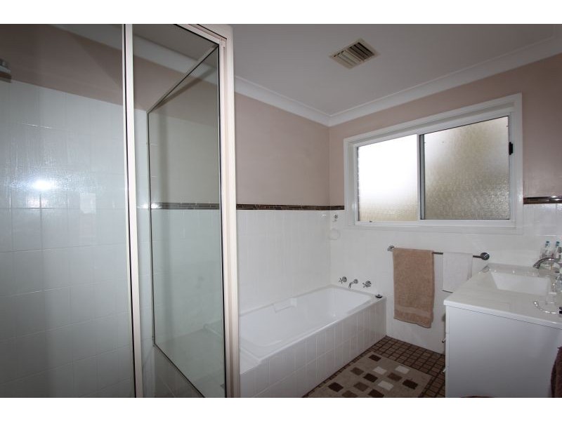 17 Boomerang Drive, Goulburn NSW 2580