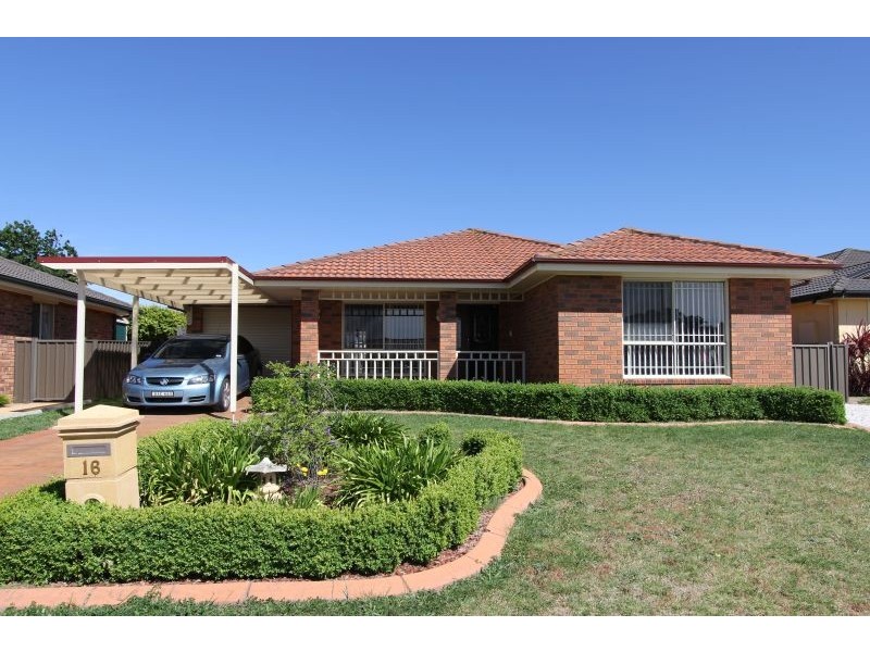 16 Paradise Place, Goulburn NSW 2580